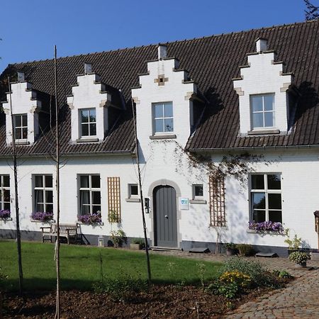 Villa Helena Linden ภายนอก รูปภาพ